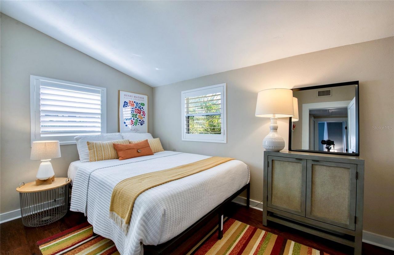 209 35th Avenue N, Saint Petersburg, FL 33704 Photo