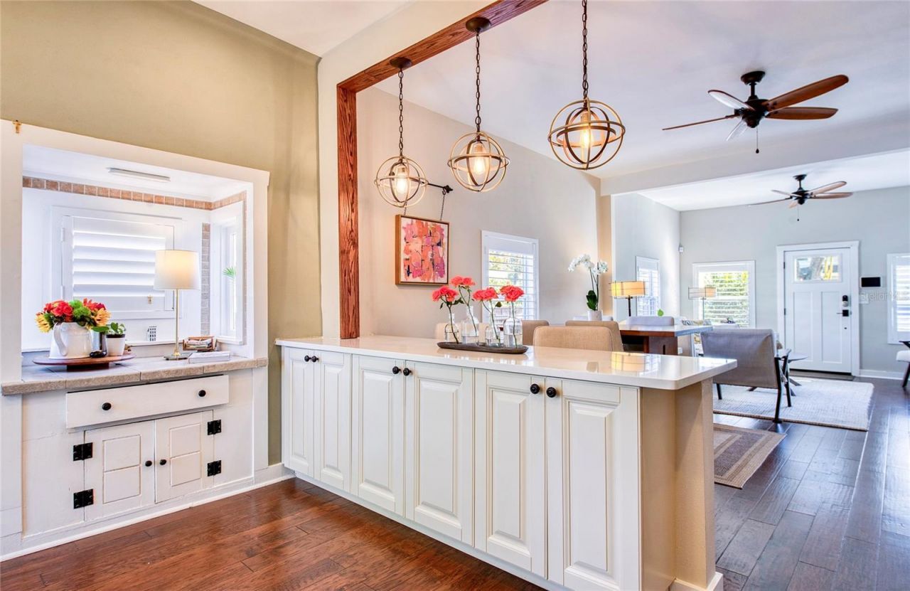 209 35th Avenue N, Saint Petersburg, FL 33704 Photo