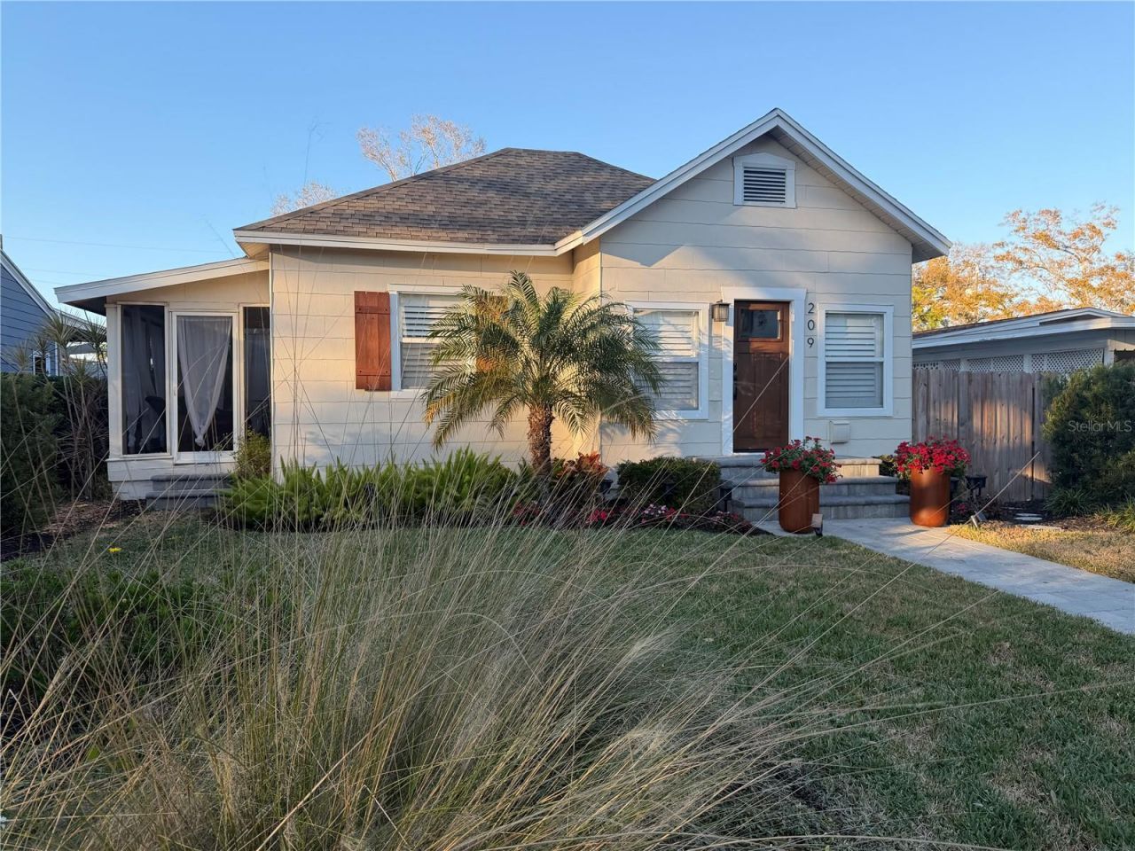 209 35th Avenue N, Saint Petersburg, FL 33704 Photo