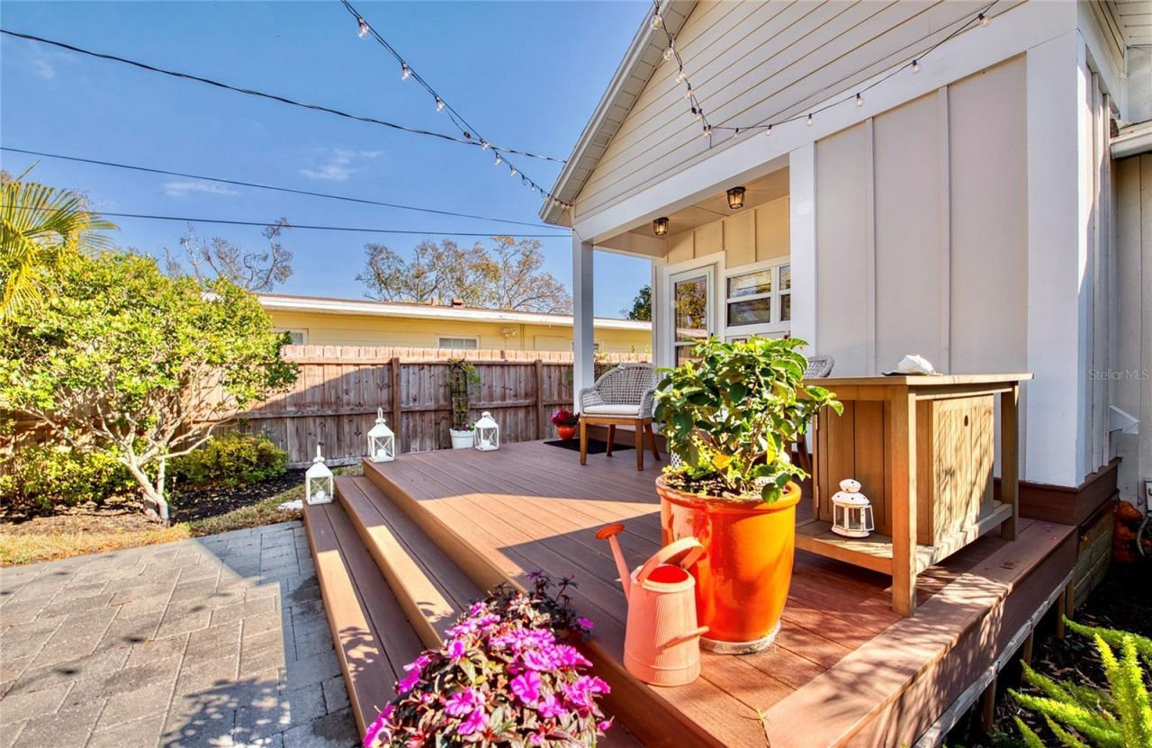 209 35th Avenue N, Saint Petersburg, FL 33704 Photo