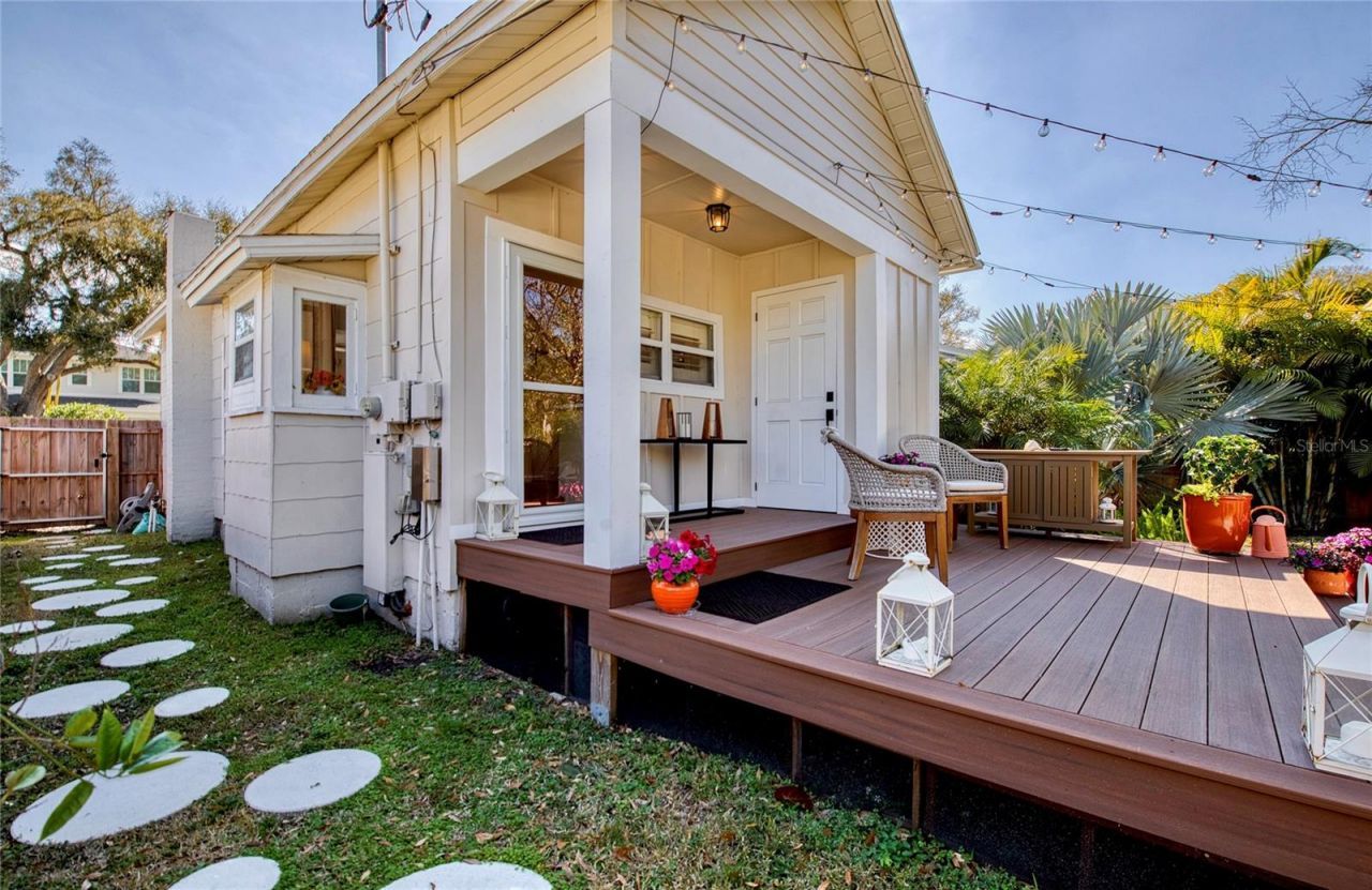 209 35th Avenue N, Saint Petersburg, FL 33704 Photo