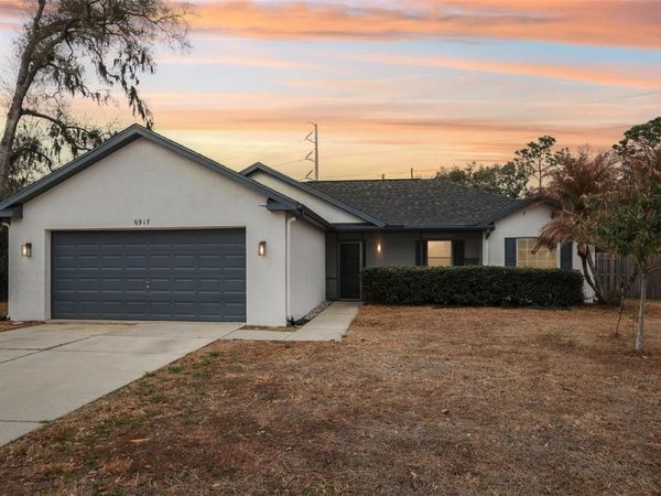 6917 OAKCREST WAY, ZEPHYRHILLS, FL 33542
