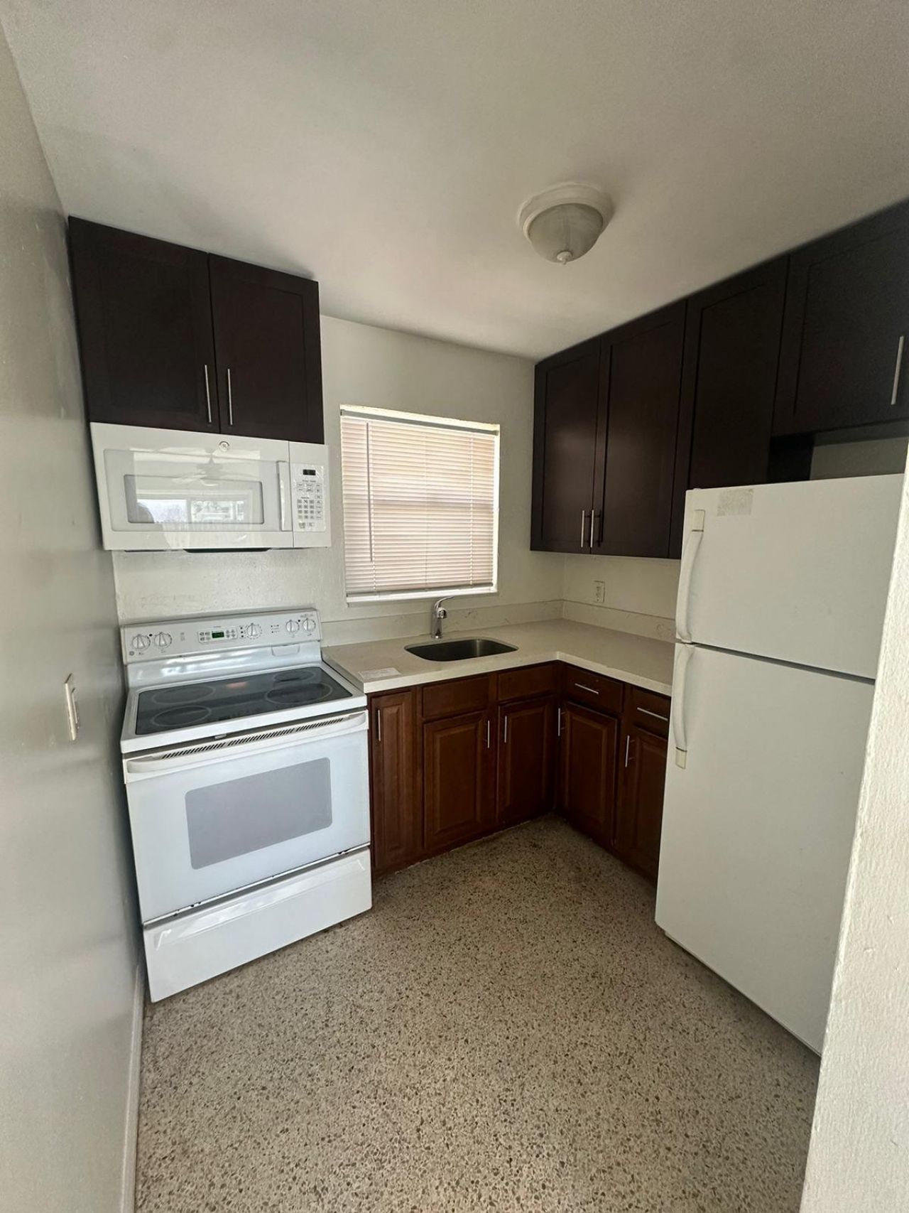 528-530 Mayflower Road, Unit 528-530, West Palm Beach, FL 33405 Photo