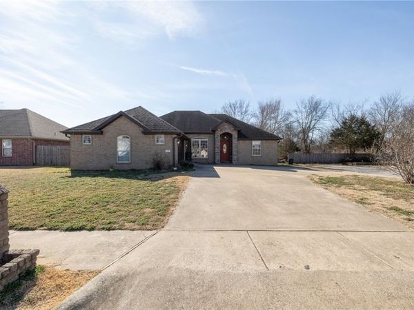 443 E Buckboard Road, West Fork, AR 72774
