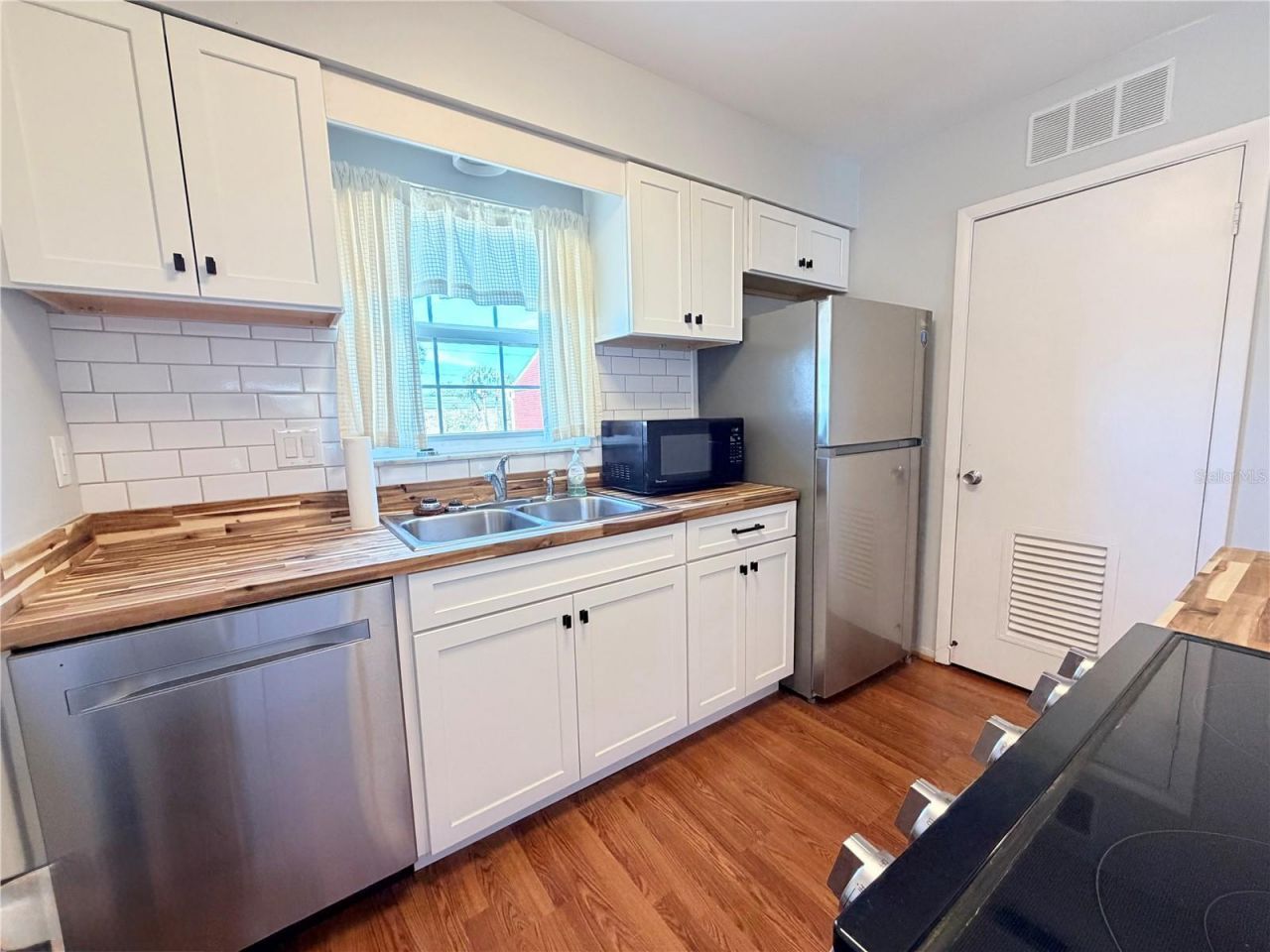 1140 83rd Avenue N, Unit C, Saint Petersburg, FL 33702 Photo