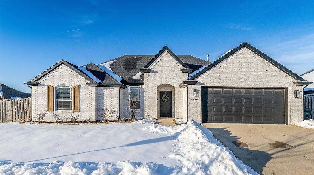 4396 W Newton Avenue, Fayetteville, AR 72704 Main Photo