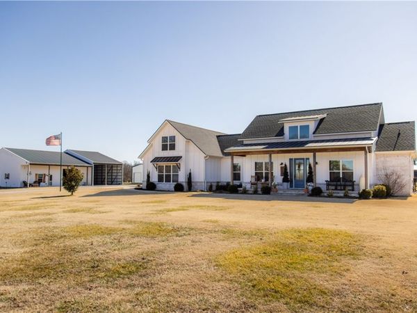 13885 N Mount Olive Road, Gravette, AR 72736