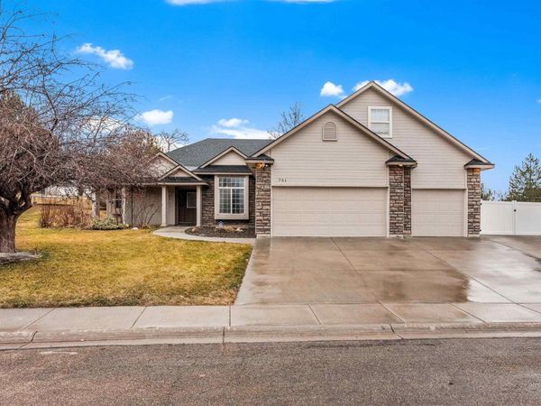 731 Bitterroot Ct, Nampa, ID 83686