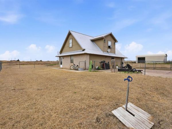 16489 Highway 54 , Snyder, OK 73566