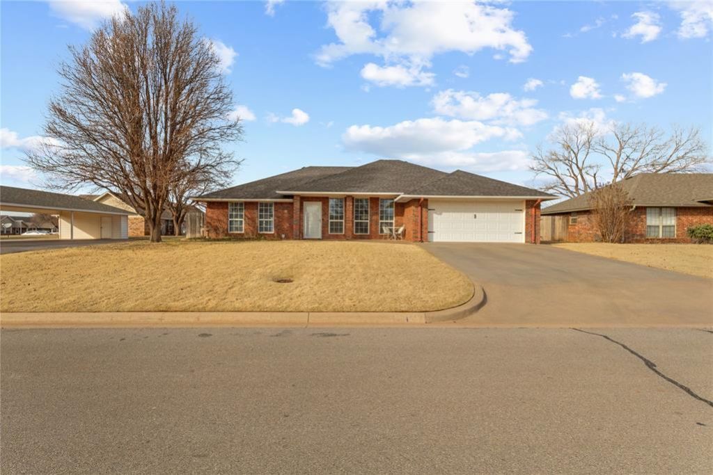 1401 Steiner Road, Weatherford, OK 73096 Main Photo