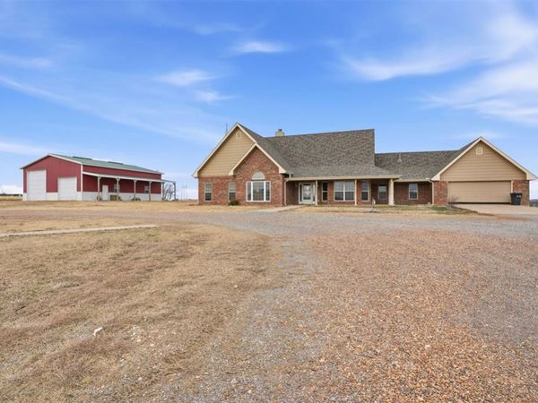 16485 Highway 54 , Snyder, OK 73566