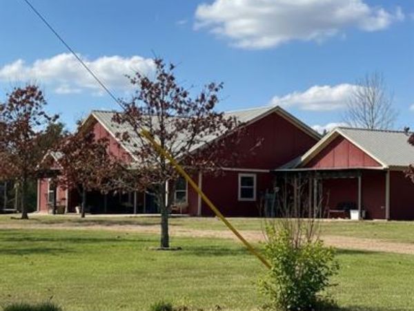 8828 SE HWY-63 , Talihina, OK 74571
