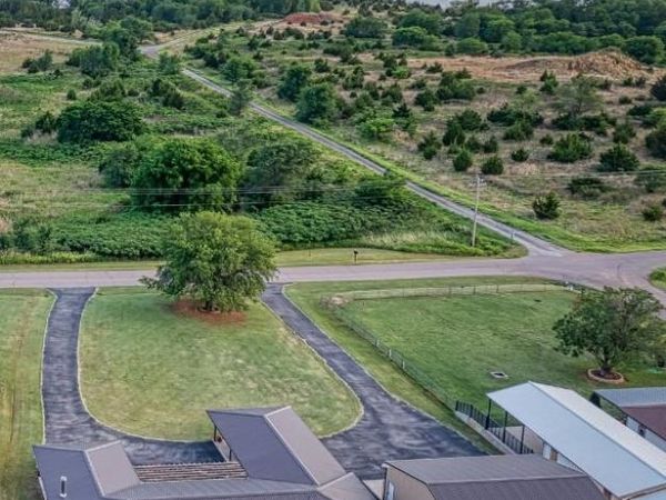 21303 E 990 Road, Foss Lake, OK 73647