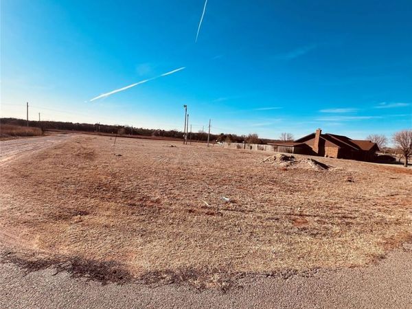 Turtle Creek Road, Clinton, OK 73601