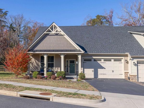 390 WINDING RD, Keswick, VA 22947