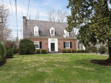 921 RUGBY RD, Charlottesville, VA 22903