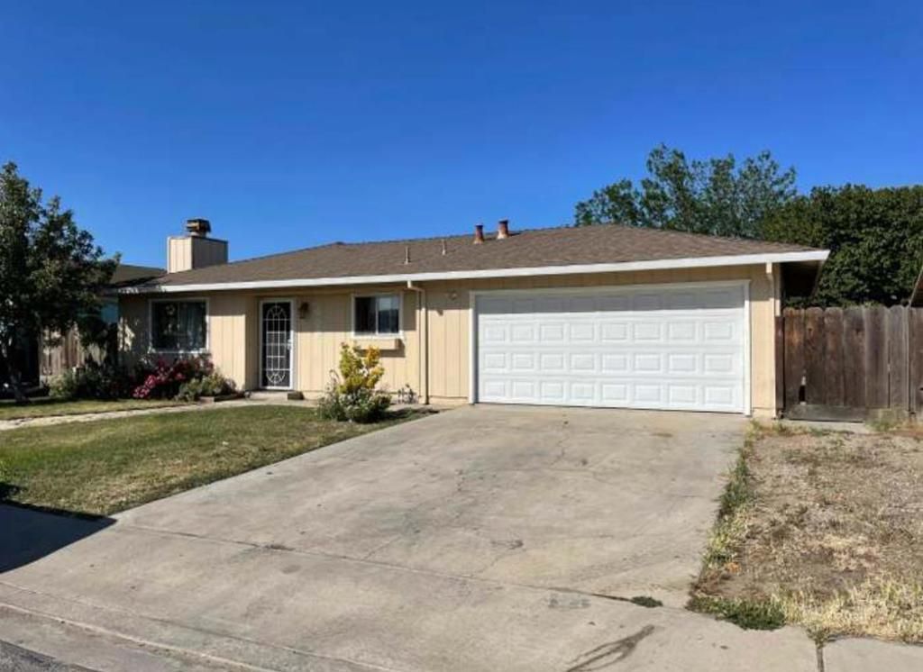 609 N Vanderhurst Avenue, King City, CA 93930 Main Photo