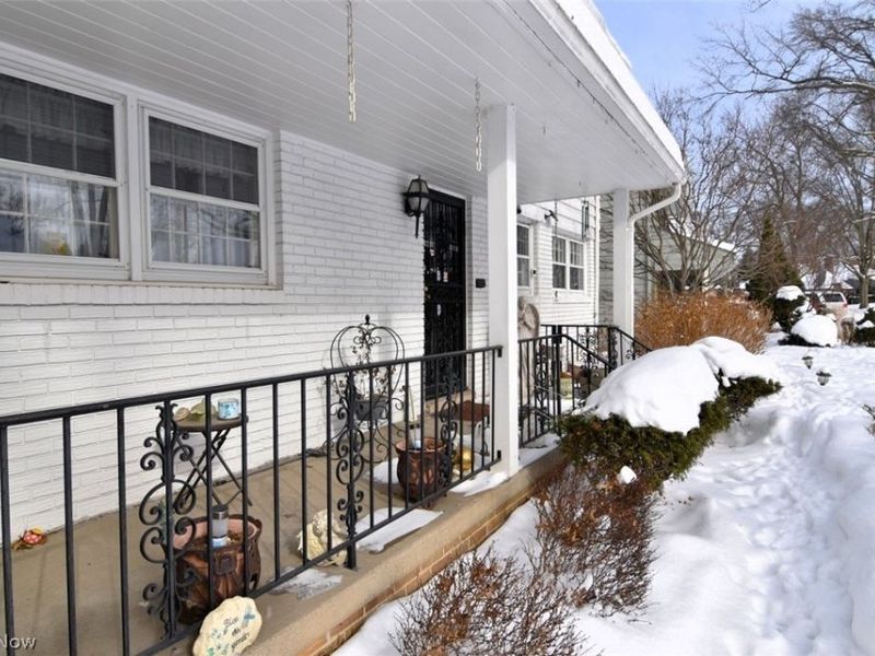 15991 Henley Road, Cleveland, OH 44112 Photo 2