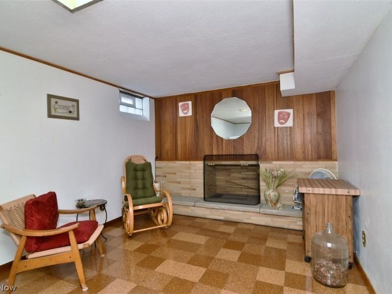 15991 Henley Road, Cleveland, OH 44112 Photo 29