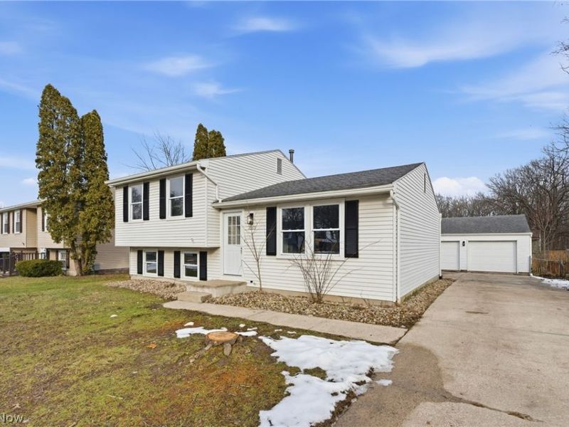 1065 Shadowlawn Drive, Ravenna, OH 44266 Photo 4