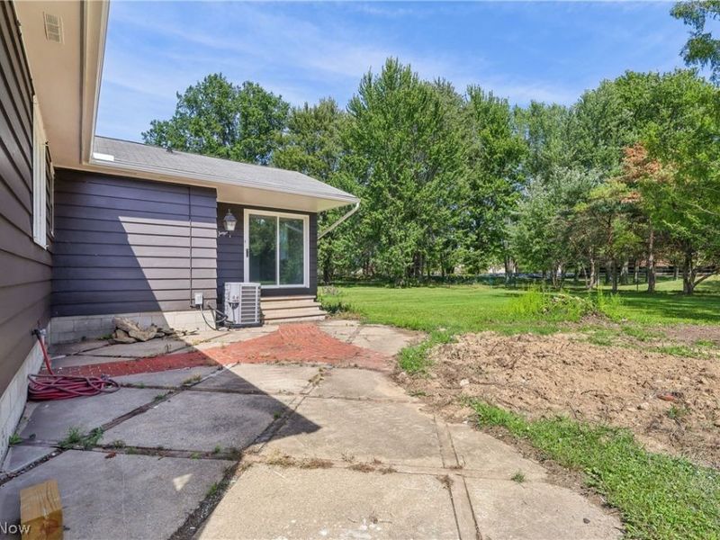 653 Brennan Drive, Amherst, OH 44001 Photo 24