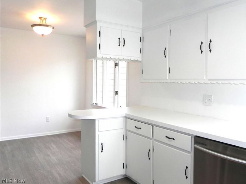 653 Brennan Drive, Amherst, OH 44001 Photo 5