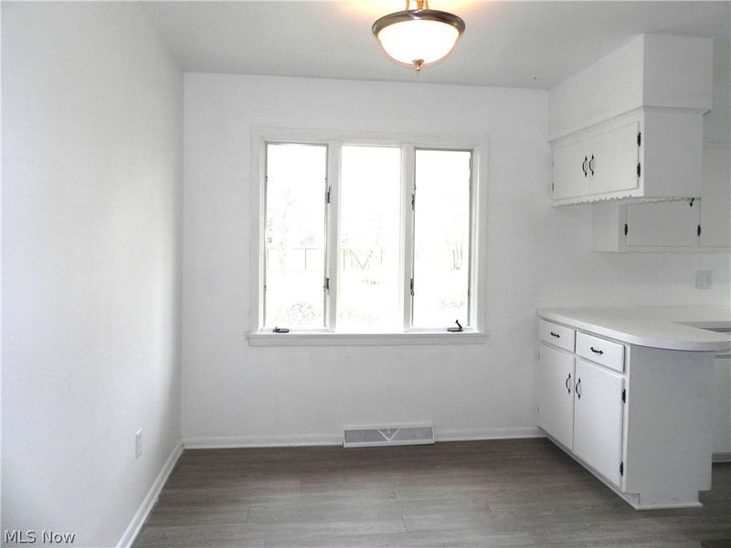 653 Brennan Drive, Amherst, OH 44001 Photo 7