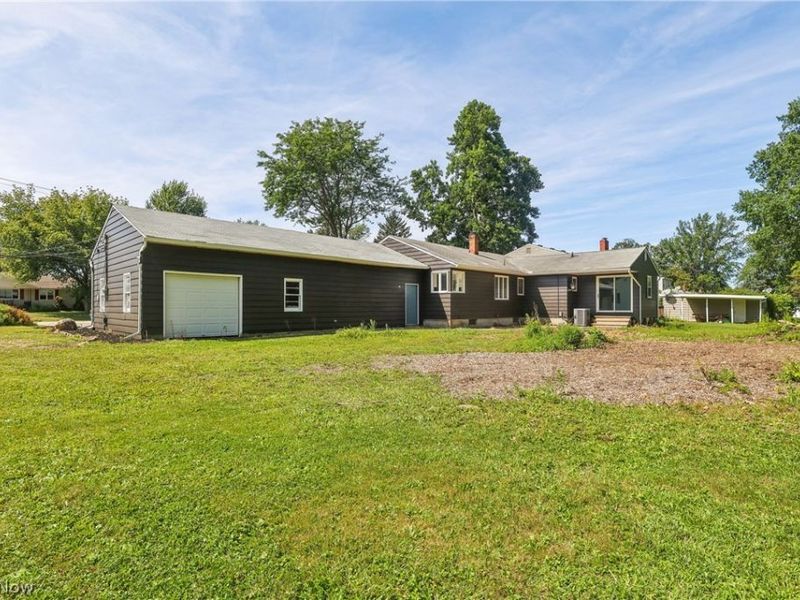 653 Brennan Drive, Amherst, OH 44001 Photo 8