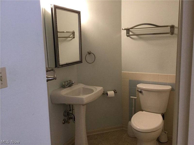 339 Village Pointe Drive, Unit B, Akron, OH 44313 Photo 22