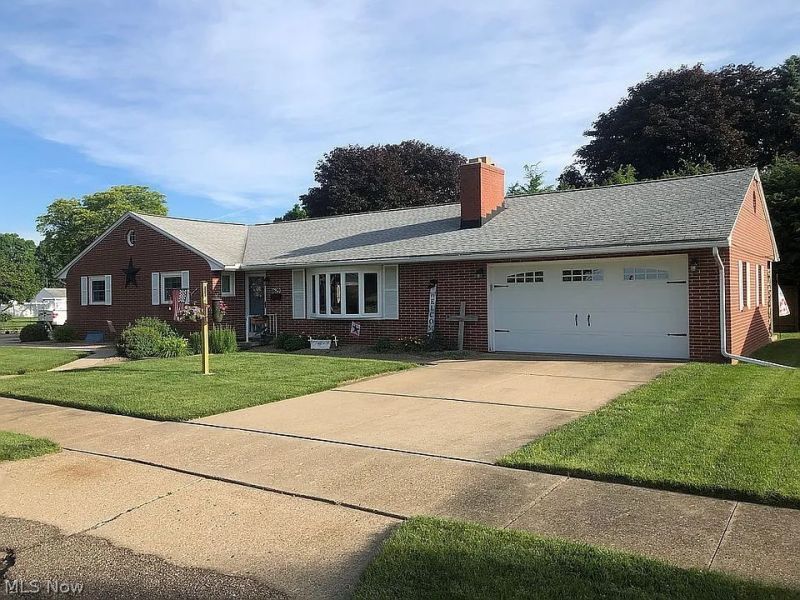 629 E Wills Avenue, Dover, OH 44622 Photo 1