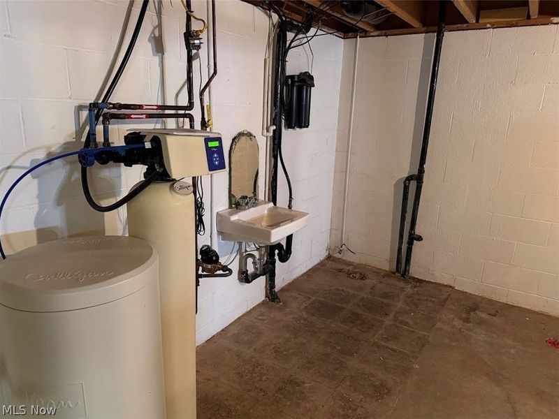 1102 E Front Street, Dover, OH 44622 Photo 24