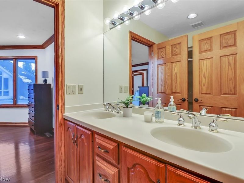 1564 Queens Court, Westlake, OH 44145 Photo 42