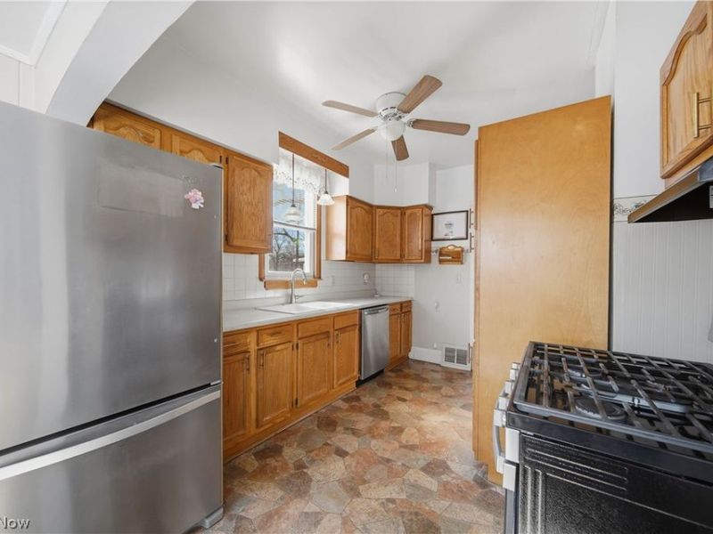 19 Marion Avenue SE, Massillon, OH 44646 Photo 11