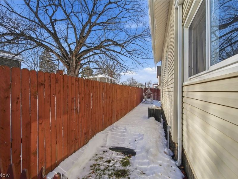 19 Marion Avenue SE, Massillon, OH 44646 Photo 4