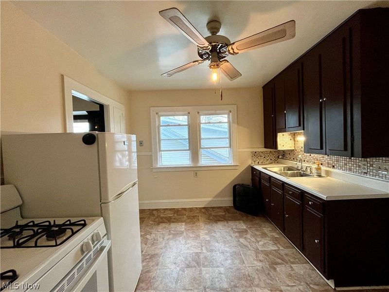 1301 Spring Road, Cleveland, OH 44109 Photo 10