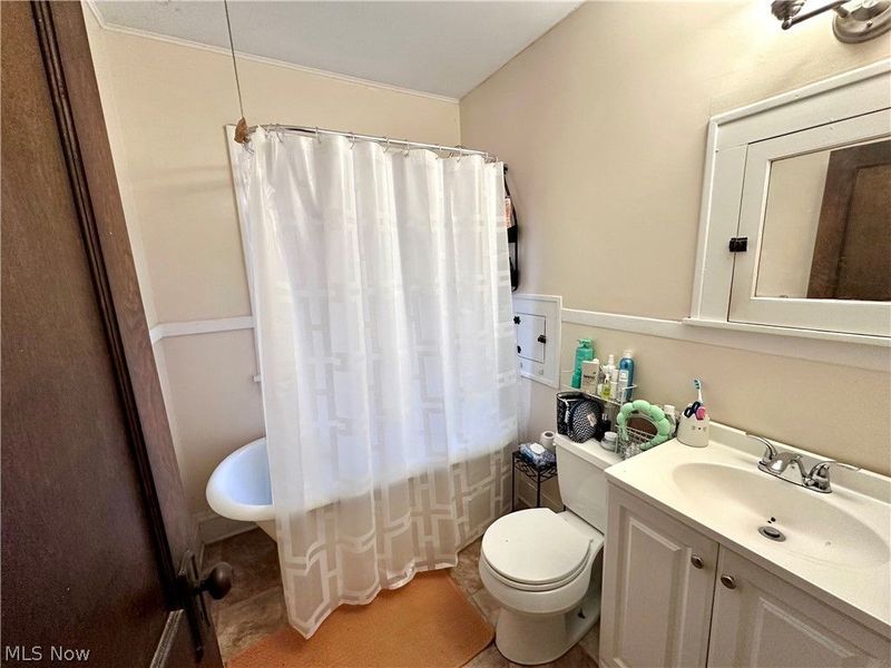 1301 Spring Road, Cleveland, OH 44109 Photo 24