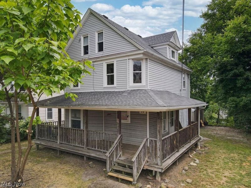 39 N Balch Street, Akron, OH 44303 Photo 1