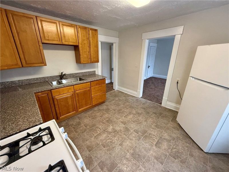 39 N Balch Street, Akron, OH 44303 Photo 10