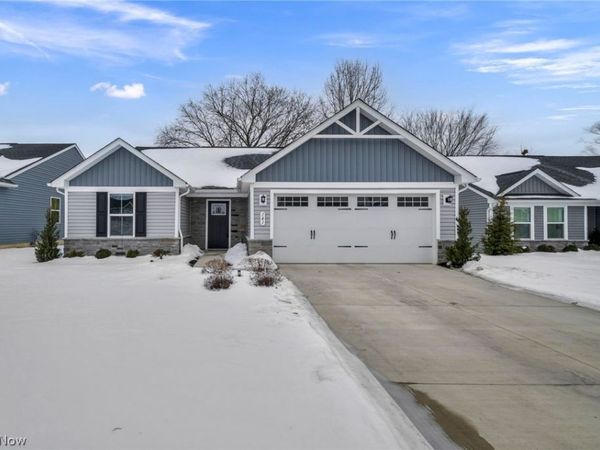 141 W Spring Drive, Elyria, OH 44035