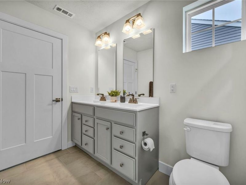 141 W Spring Drive, Elyria, OH 44035 Photo 24