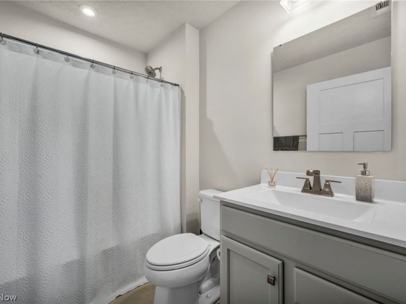 141 W Spring Drive, Elyria, OH 44035 Photo 26