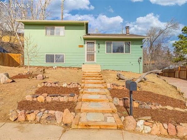 2552 Launcelot Court, Colorado Springs, CO 80904