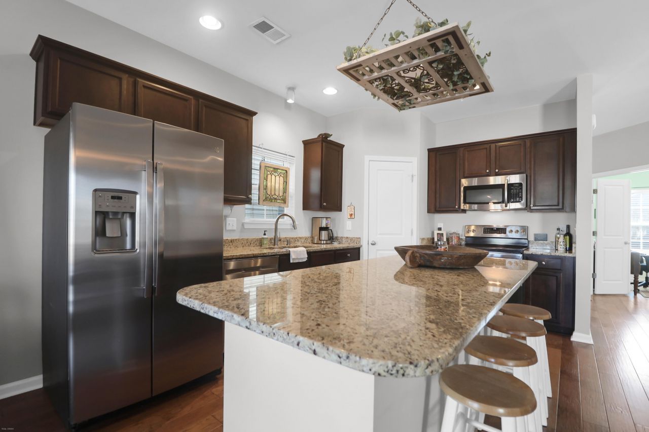 1799 Towne Street Photo 21