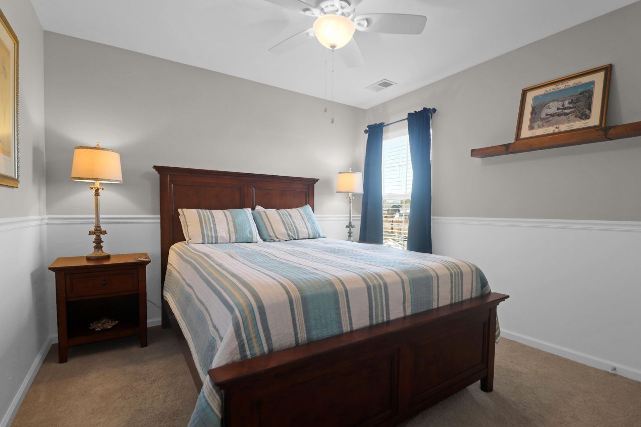 1799 Towne Street Photo 33