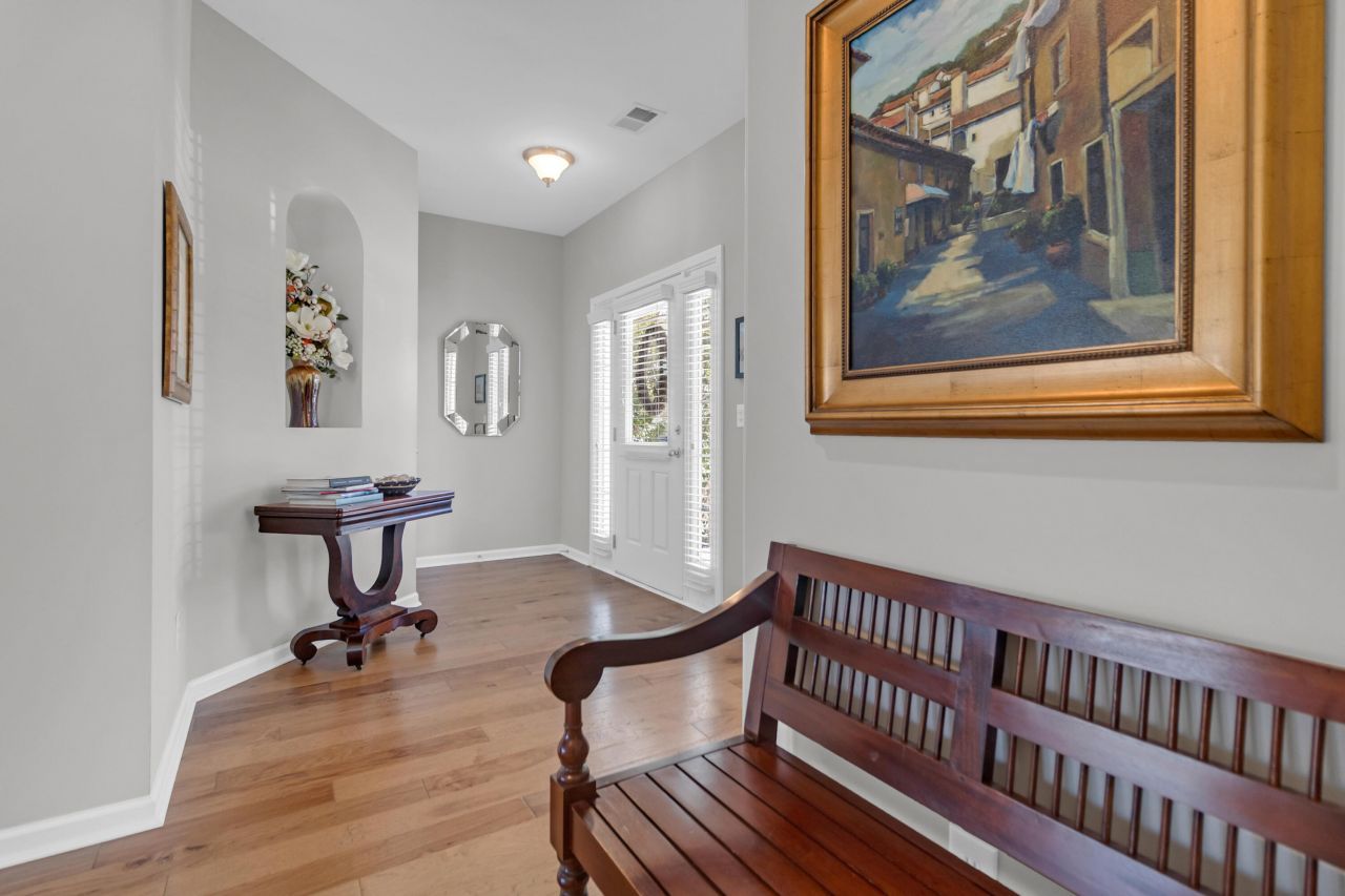 1799 Towne Street Photo 5