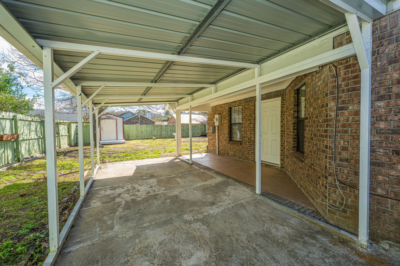 1009 Douglas Wayne Road Photo 19