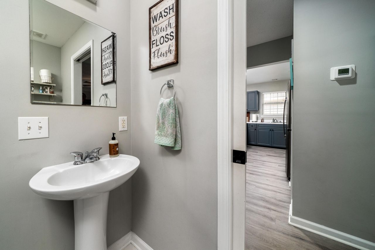 2204 Kings Gate Lane Photo 21