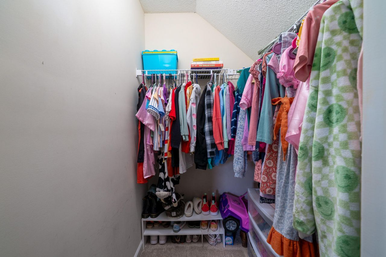 2204 Kings Gate Lane Photo 29