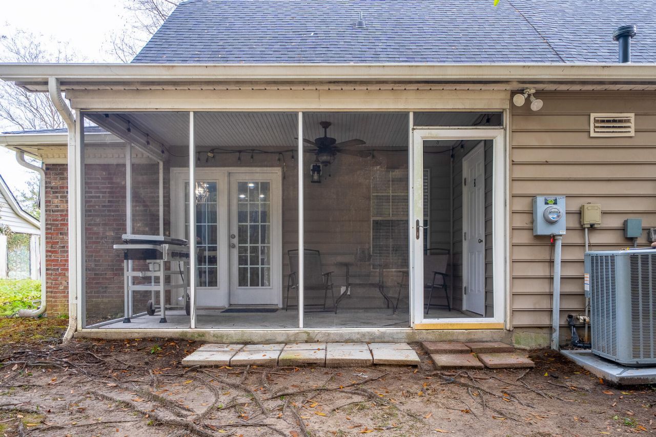 2204 Kings Gate Lane Photo 33