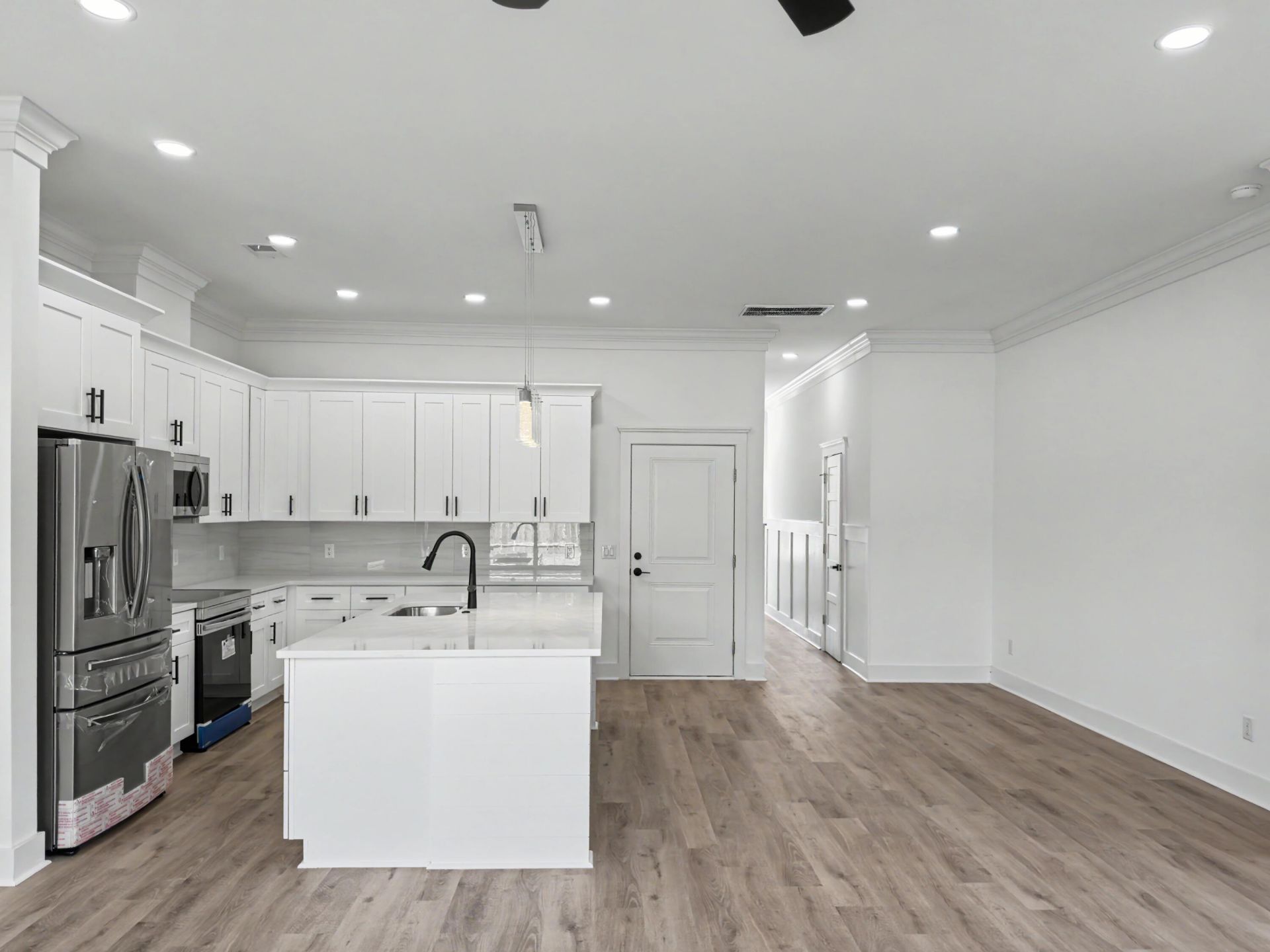 1906 Gumwood Boulevard Photo 10